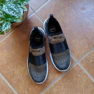 APL black and gold mesh size womens 7.5